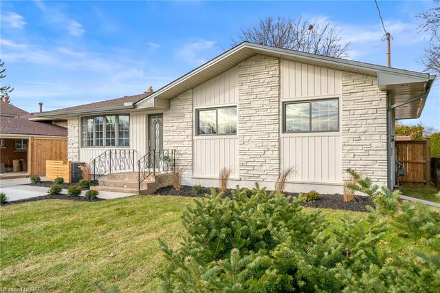 317 Lakeshore Road, House detached with 3 bedrooms, 2 bathrooms and 2 parking in St. Catharines ON | Image 23