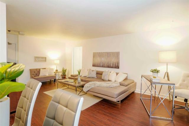 806 - 1 Massey Sq, Condo with 3 bedrooms, 2 bathrooms and 1 parking in Toronto ON | Image 25