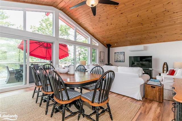 224 Island 360, House detached with 2 bedrooms, 1 bathrooms and 2 parking in Georgian Bay ON | Image 2