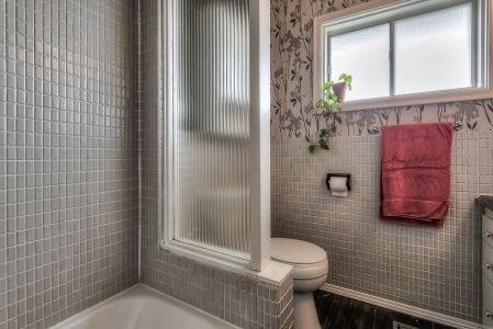 10 Tinder Cres, House detached with 4 bedrooms, 2 bathrooms and 3 parking in Toronto ON | Image 17