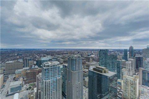 5616 - 386 Yonge St, Condo with 3 bedrooms, 2 bathrooms and 1 parking in Toronto ON | Image 13