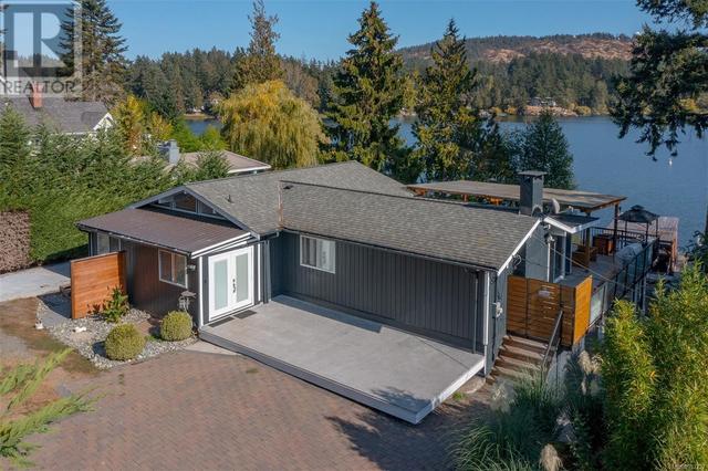 4983 Prospect Lake Rd, House detached with 3 bedrooms, 4 bathrooms and 4 parking in Saanich BC | Image 31