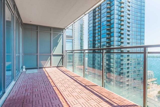 3511 - 15 Fort York Blvd, Condo with 2 bedrooms, 2 bathrooms and 1 parking in Toronto ON | Image 9