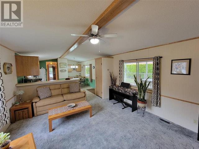 715 10th Avenue, House detached with 2 bedrooms, 2 bathrooms and null parking in Keremeos BC | Image 14