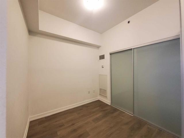 3410 - 426 University Ave, Condo with 2 bedrooms, 1 bathrooms and 0 parking in Toronto ON | Image 9