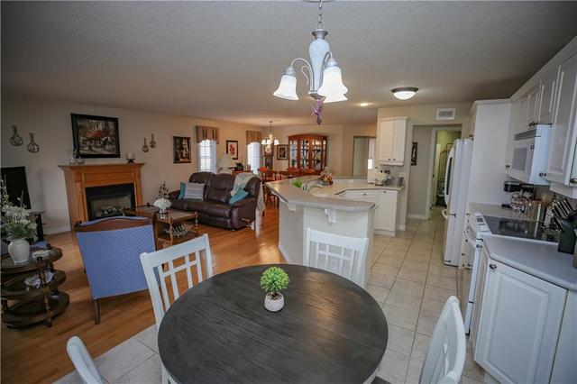14 Loyalist Place, House detached with 2 bedrooms, 2 bathrooms and 4 parking in Brockville ON | Image 11