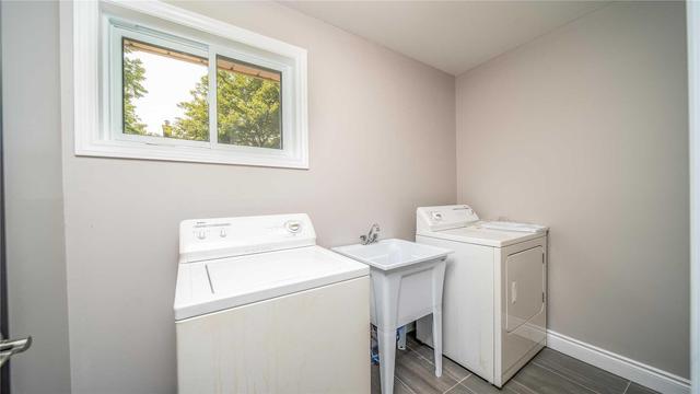 4 Keeler Pl, House detached with 4 bedrooms, 3 bathrooms and 4 parking in Brantford ON | Image 9