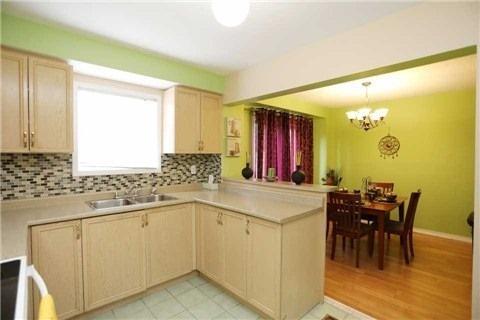 34 Brisbane Crt, Townhouse with 3 bedrooms, 3 bathrooms and 1 parking in Brampton ON | Image 10