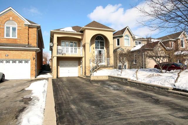 8 Villandry Cres, House detached with 3 bedrooms, 3 bathrooms and 5 parking in Vaughan ON | Image 1