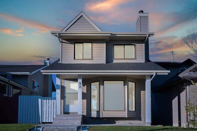 92 Martingrove Way, Home with 4 bedrooms, 3 bathrooms and 3 parking in Calgary AB | Image 1
