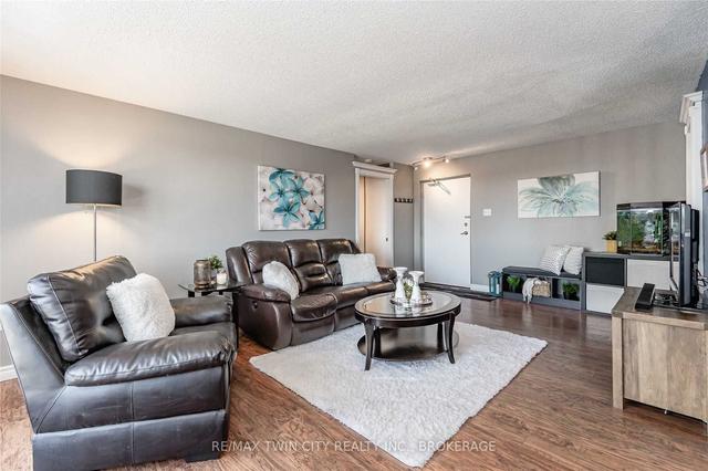 703 - 279 Chandler Dr, Condo with 2 bedrooms, 1 bathrooms and 1 parking in Kitchener ON | Image 3