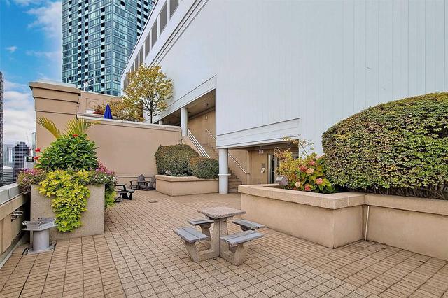 807 - 25 The Esplanade St, Condo with 1 bedrooms, 1 bathrooms and 0 parking in Toronto ON | Image 17