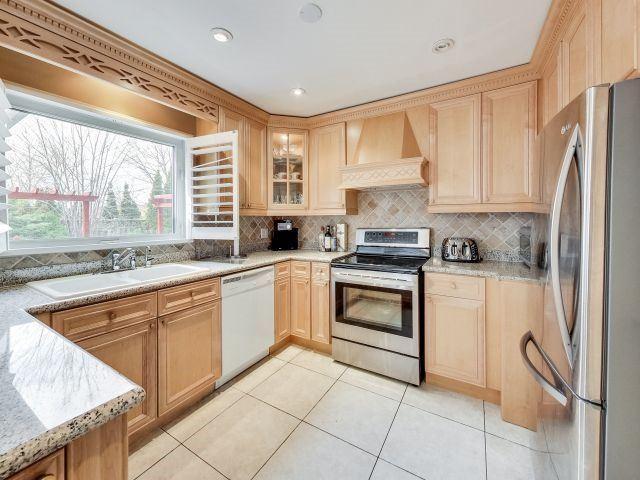 52 Venetian Cres, House detached with 4 bedrooms, 4 bathrooms and 4 parking in Vaughan ON | Image 4
