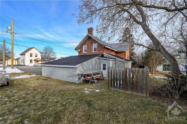 10 Vancourtland Street S, House detached with 3 bedrooms, 2 bathrooms and 6 parking in Arnprior ON | Image 28