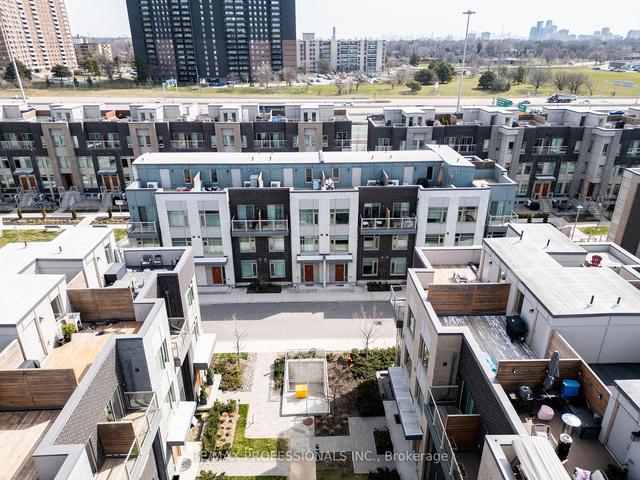 th87 - 15 Applewood Lane, Townhouse with 3 bedrooms, 3 bathrooms and 2 parking in Toronto ON | Image 12