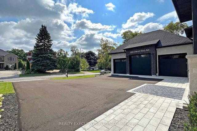 1868 Spruce Hill Rd, House detached with 4 bedrooms, 5 bathrooms and 10 parking in Pickering ON | Image 12