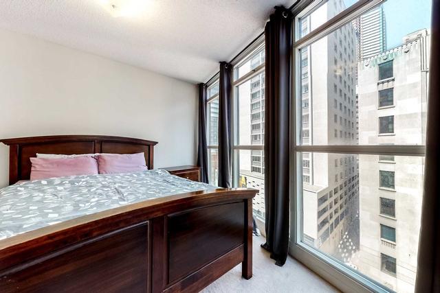 902 - 21 Carlton St, Condo with 2 bedrooms, 2 bathrooms and 0 parking in Toronto ON | Image 21