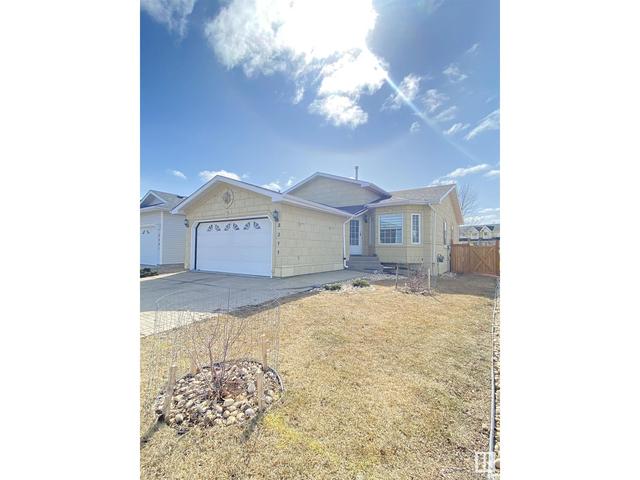 2211 133 Av Nw, House detached with 4 bedrooms, 3 bathrooms and null parking in Edmonton AB | Image 1