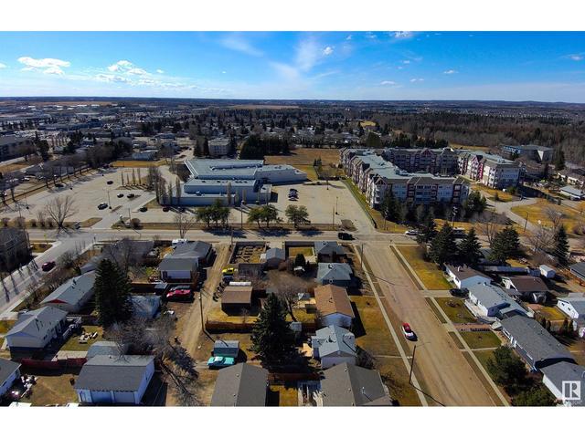 204 Mcpherson Av, House detached with 2 bedrooms, 2 bathrooms and 6 parking in Spruce Grove AB | Image 59
