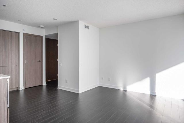 1002 - 17 Bathurst St, Condo with 1 bedrooms, 2 bathrooms and 0 parking in Toronto ON | Image 9