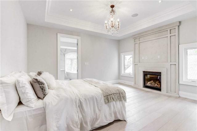 162 Oliver Pl, House detached with 4 bedrooms, 5 bathrooms and 6 parking in Oakville ON | Image 12