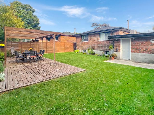24 Fintona Ave, House detached with 3 bedrooms, 2 bathrooms and 4 parking in Toronto ON | Image 29