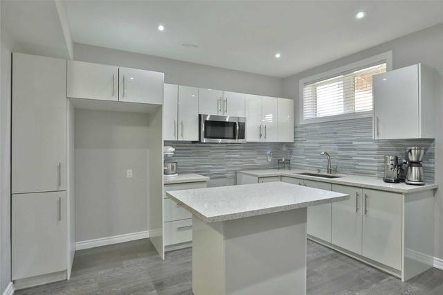196 Giddings Cres, House detached with 4 bedrooms, 4 bathrooms and 4 parking in Milton ON | Image 35