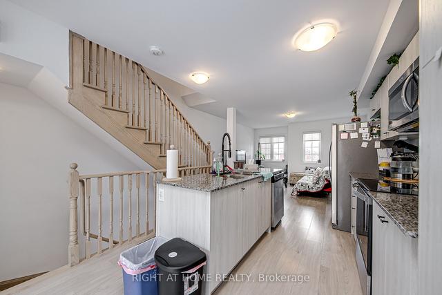 3 Tobias Lane, House attached with 2 bedrooms, 2 bathrooms and 2 parking in Barrie ON | Image 2