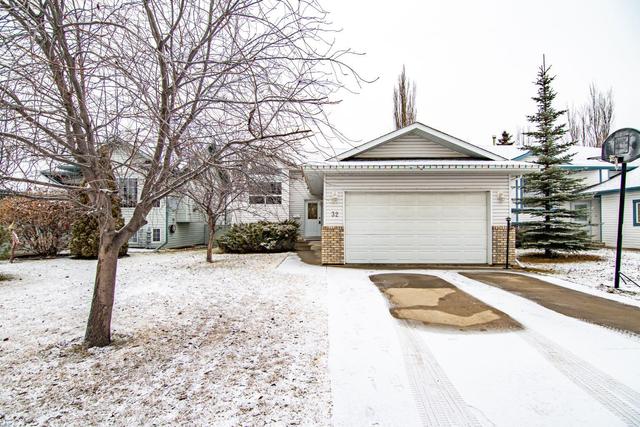 32 Dempsey Street, House detached with 5 bedrooms, 3 bathrooms and 2 parking in Red Deer AB | Image 1