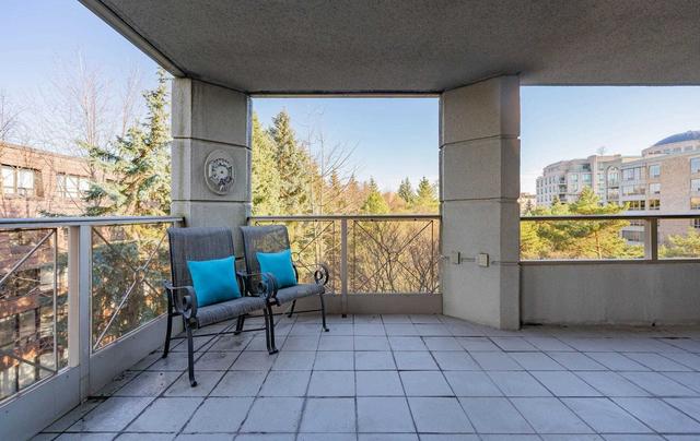 404 - 225 The Donway W, Condo with 3 bedrooms, 3 bathrooms and 2 parking in Toronto ON | Image 6