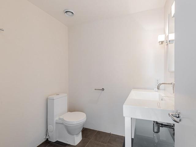 801w - 500 Queens Quay W, Condo with 3 bedrooms, 3 bathrooms and 2 parking in Toronto ON | Image 18
