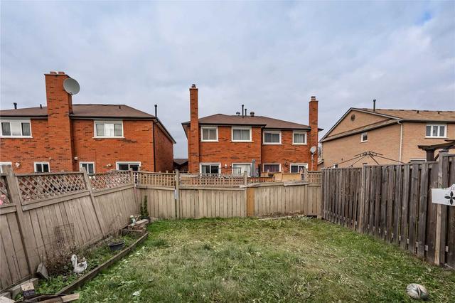 10 Woodstream Ave, House semidetached with 3 bedrooms, 3 bathrooms and 3 parking in Brampton ON | Image 32