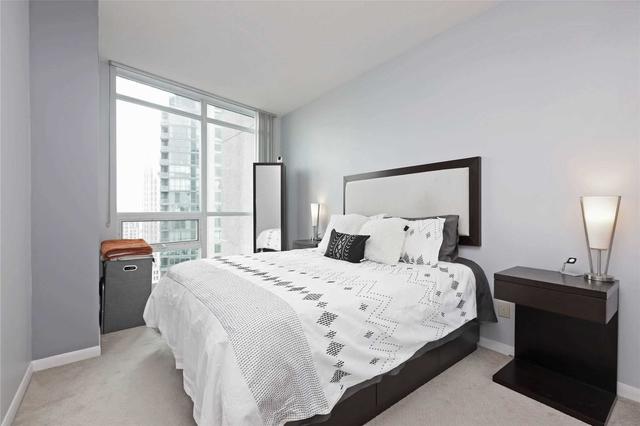 3103 - 219 Fort York Blvd, Condo with 2 bedrooms, 2 bathrooms and 1 parking in Toronto ON | Image 4