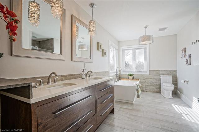 2200 Brays Lane, House detached with 5 bedrooms, 3 bathrooms and 6 parking in Oakville ON | Image 26