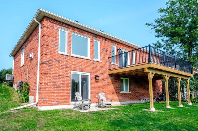 163 Waterbury Cres, House detached with 2 bedrooms, 3 bathrooms and 4 parking in Scugog ON | Image 21