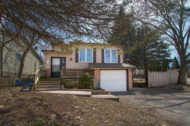 117 Goldgate Cres, House detached with 2 bedrooms, 2 bathrooms and 2 parking in Orangeville ON | Image 2