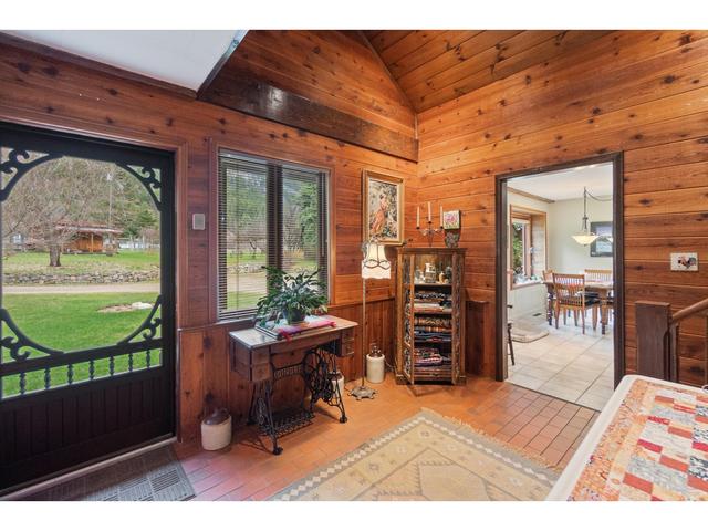 1960 Pass Creek Road, House detached with 3 bedrooms, 3 bathrooms and null parking in Central Kootenay I BC | Image 17