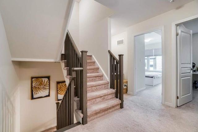 36 - 22 Applewood Lane, Townhouse with 3 bedrooms, 3 bathrooms and 2 parking in Toronto ON | Image 7