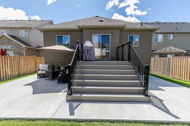 205 Gray Ave, House detached with 3 bedrooms, 3 bathrooms and 6 parking in New Tecumseth ON | Image 31