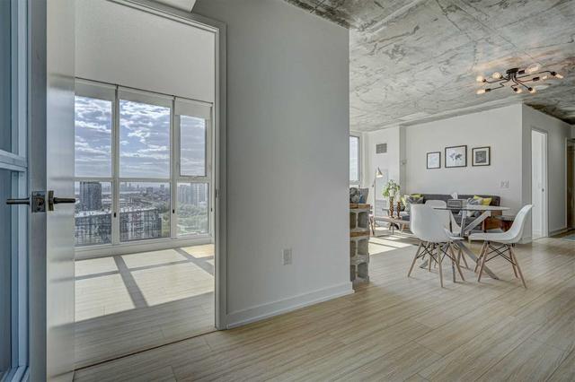 2906 - 85 Queens Wharf Rd, Condo with 3 bedrooms, 2 bathrooms and 1 parking in Toronto ON | Image 14