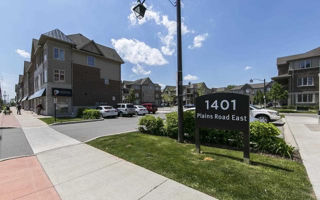 14 - 1401 Plains Rd E, Townhouse with 2 bedrooms, 3 bathrooms and 1 parking in Burlington ON | Image 1