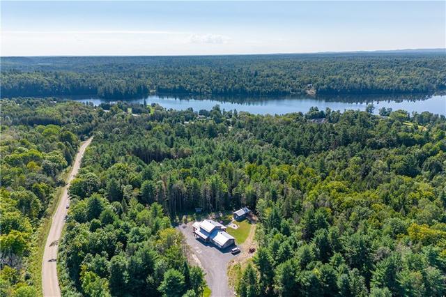 87 Brydges Road, House detached with 4 bedrooms, 3 bathrooms and 6 parking in Greater Madawaska ON | Image 4
