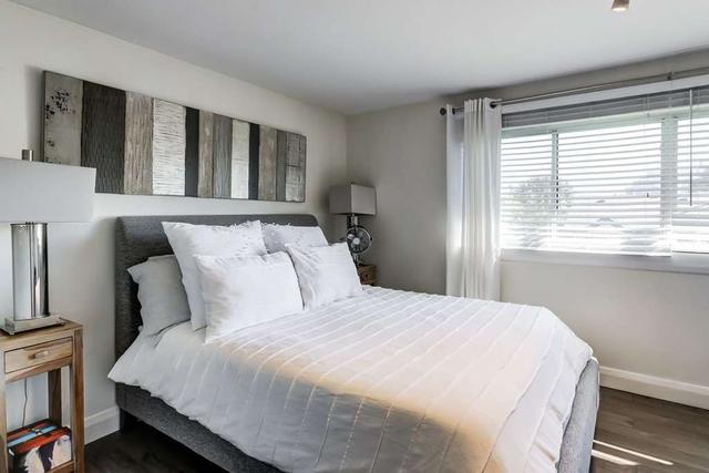 th 8 - 16 Bradbrook Rd, Townhouse with 3 bedrooms, 2 bathrooms and 2 parking in Toronto ON | Image 2