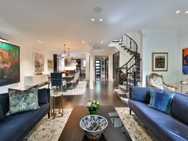 th5 - 12 Macpherson Ave, Townhouse with 4 bedrooms, 4 bathrooms and 3 parking in Toronto ON | Image 2