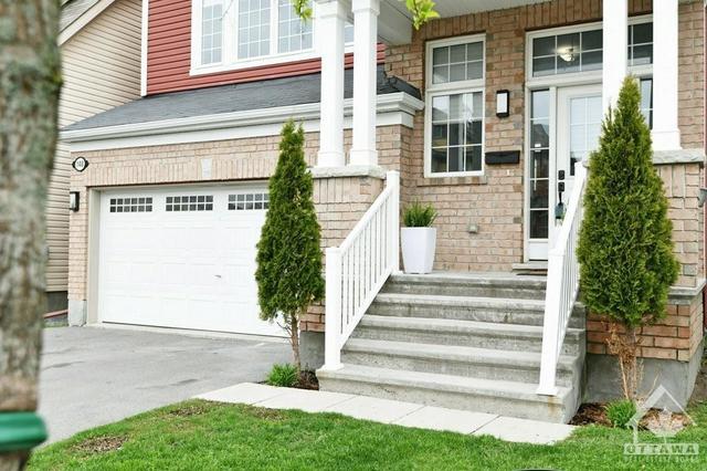 148 Soleil Avenue, House detached with 4 bedrooms, 4 bathrooms and 6 parking in Ottawa ON | Image 2