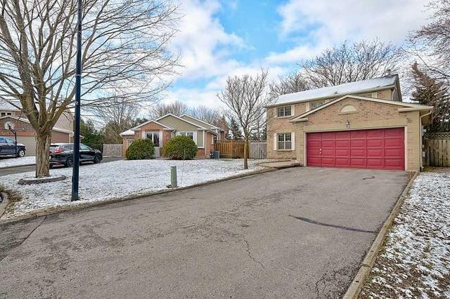 9 Eves Crt, House detached with 3 bedrooms, 3 bathrooms and 6 parking in Newmarket ON | Image 1
