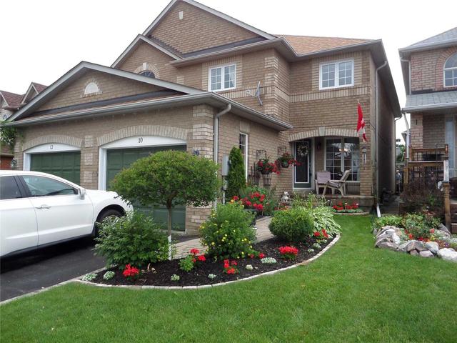 10 Mcclure Crt, House semidetached with 3 bedrooms, 3 bathrooms and 1 parking in Halton Hills ON | Image 1
