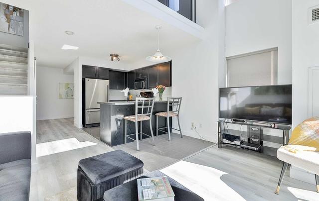 310 - 77 Lombard St, Condo with 1 bedrooms, 2 bathrooms and 1 parking in Toronto ON | Image 11