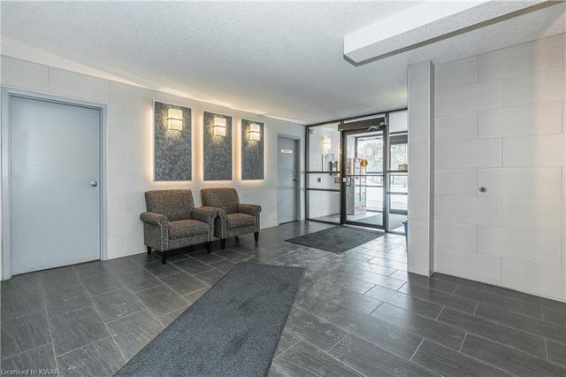 211 - 18 Holborn Court, House attached with 2 bedrooms, 2 bathrooms and 1 parking in Kitchener ON | Image 17