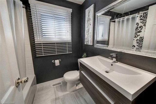 26 Black Knight Rd, House semidetached with 3 bedrooms, 2 bathrooms and 3 parking in St. Catharines ON | Image 20